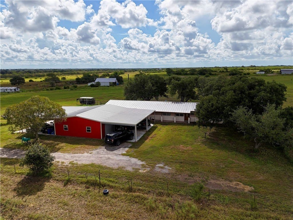 34.92 acres in Bee County - photo 2