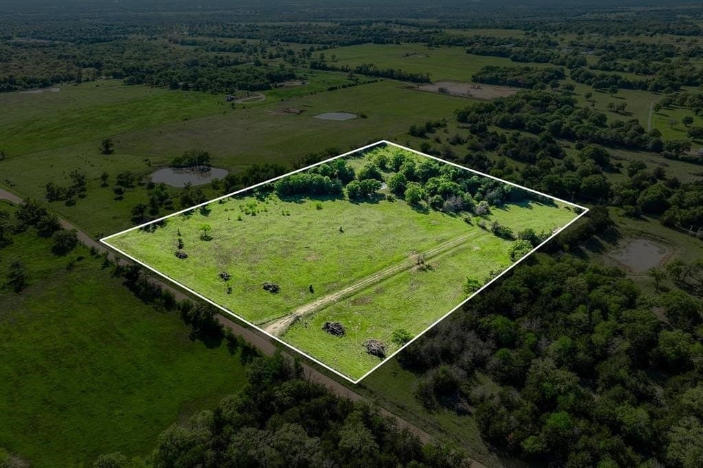 12.14 acres in Burleson County - photo 4
