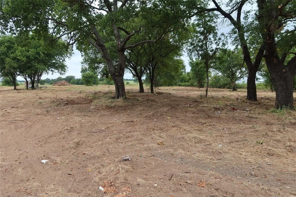 5.58 acres in Montague County - photo 7