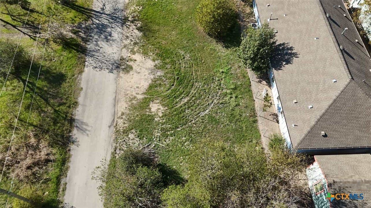 0.14 acres in Williamson County - photo 3