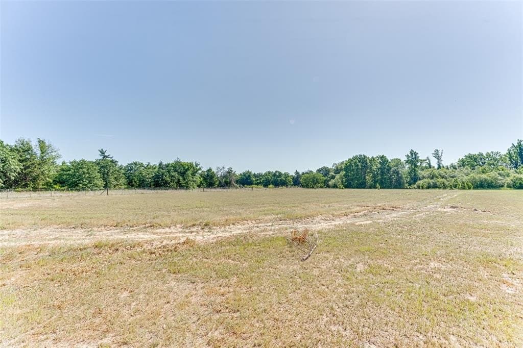 10 acres in Rains County - photo 4