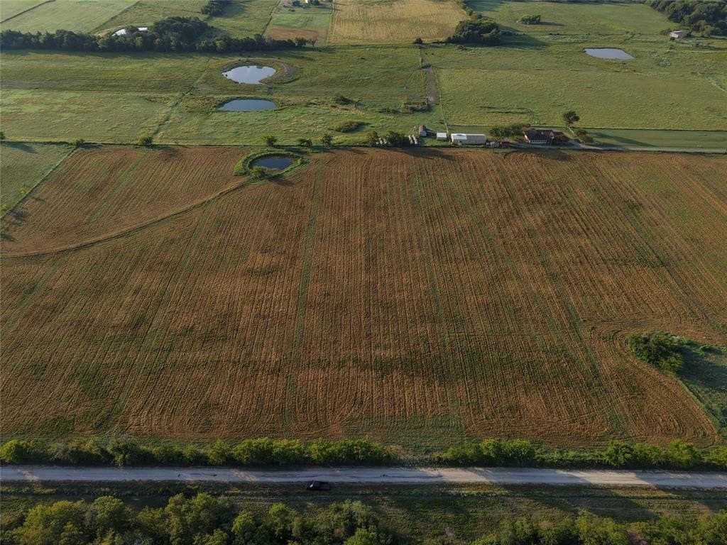 2.5 acres in Navarro County - photo 6