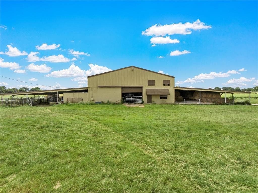 190 acres in Hill County - photo 3