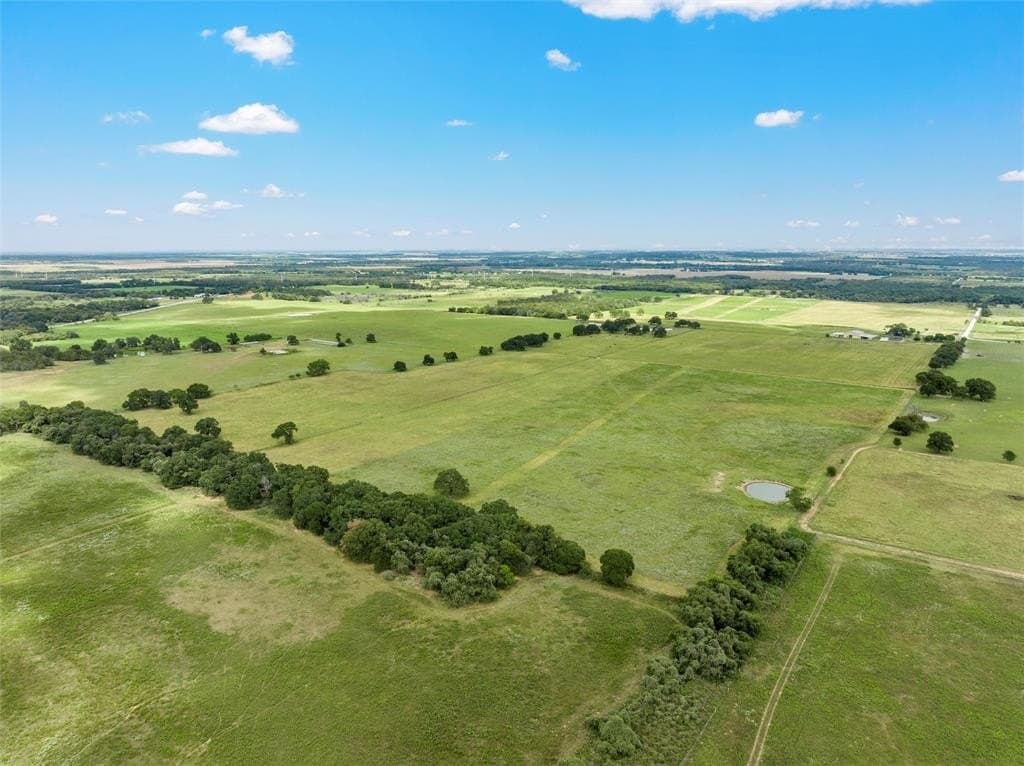 190 acres in Hill County - photo 2