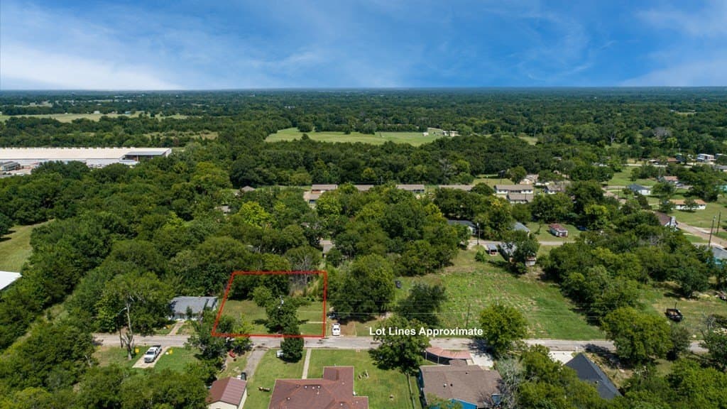0.33 acres in Hunt County - photo 4