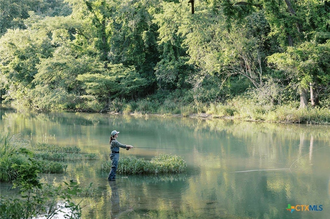 0.39 acres in Comal County - photo 19