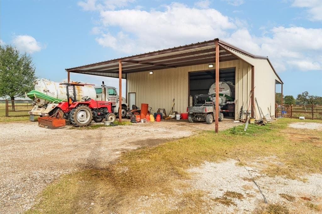 32.92 acres in McLennan County - photo 8