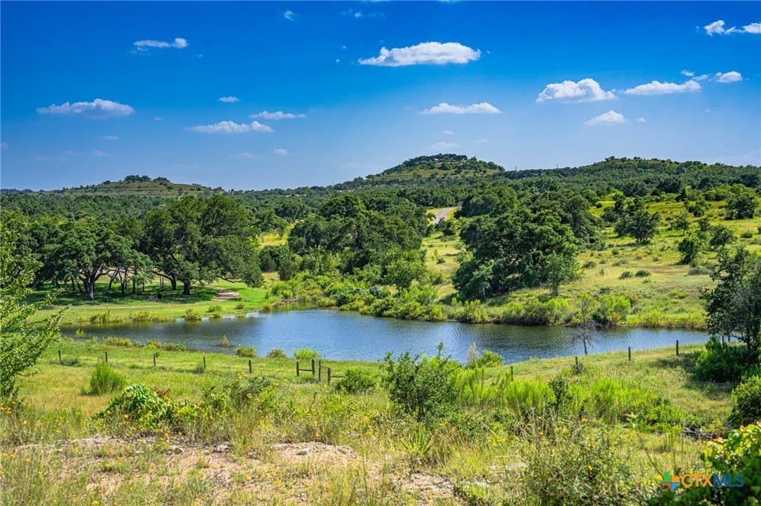 5.41 acres in Blanco County - photo 2