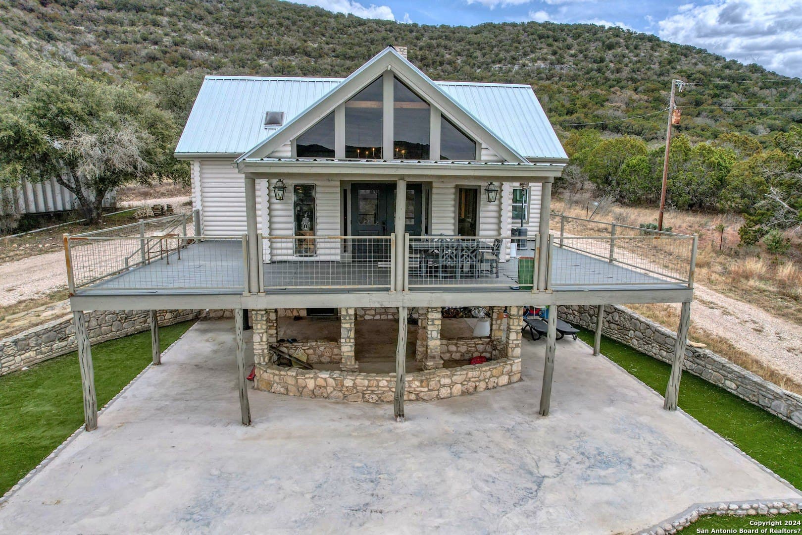 42 acres in Real County - photo 6