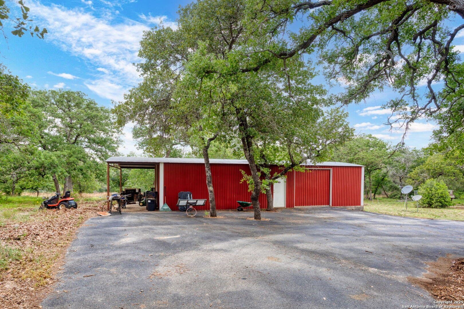 20 acres in Guadalupe County - photo 8