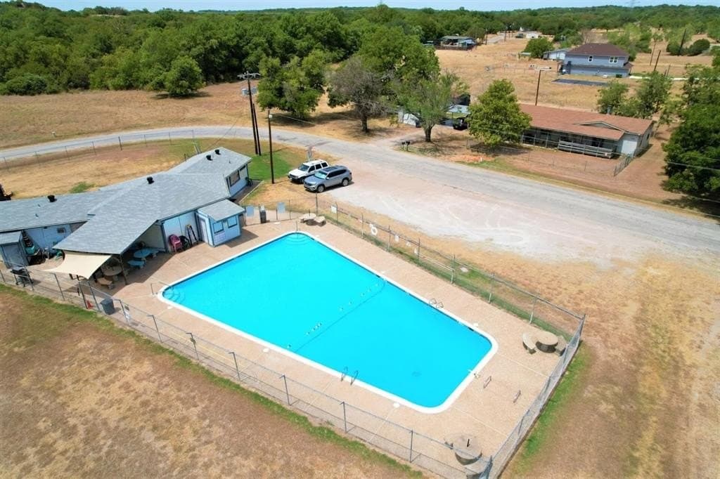 0.04 acres in Hood County - photo 15