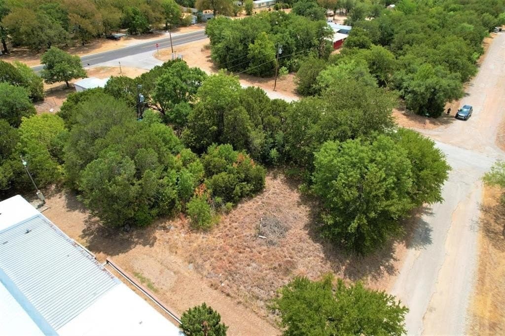 0.04 acres in Hood County - photo 5