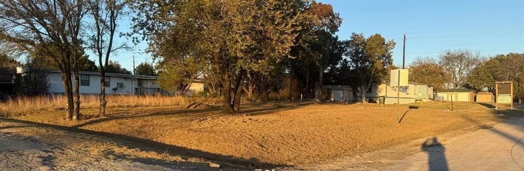 0.04 acres in Hood County - photo 2
