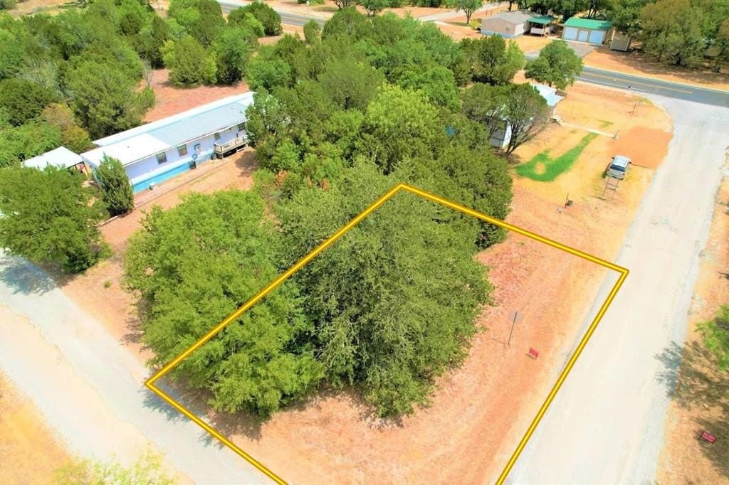 0.04 acres in Hood County - photo 6
