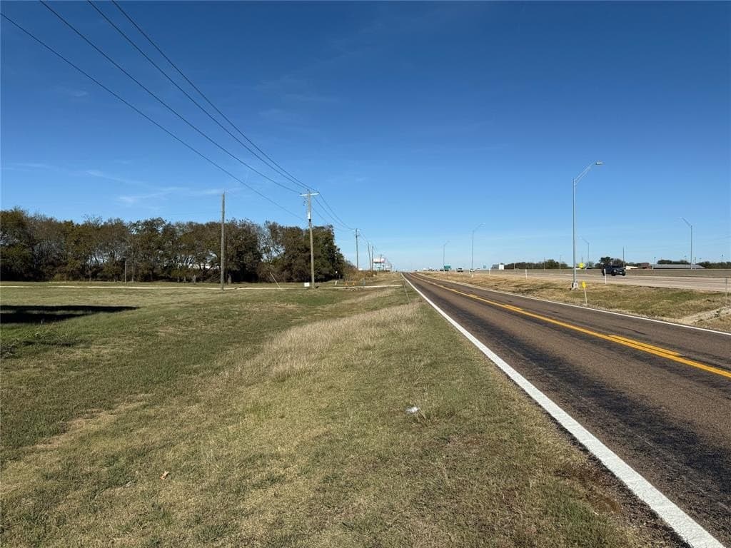 5.98 acres in Navarro County - photo 10