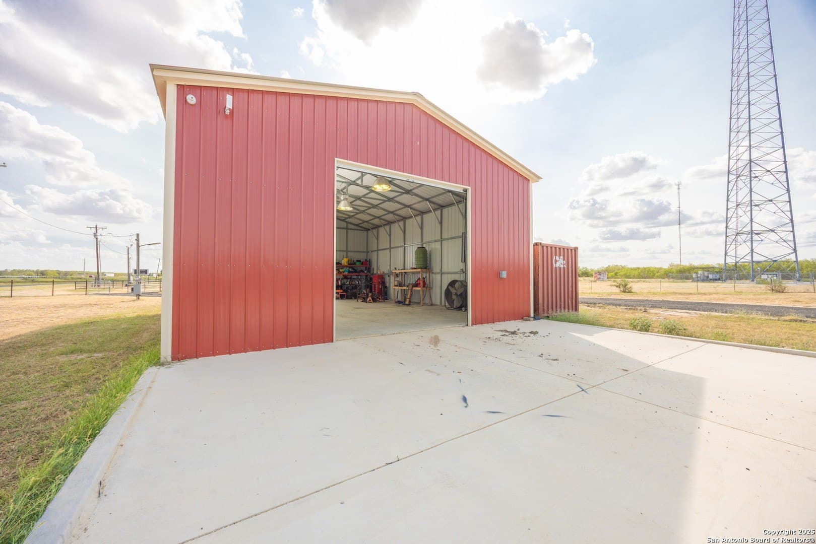 1 acres in Frio County - photo 4