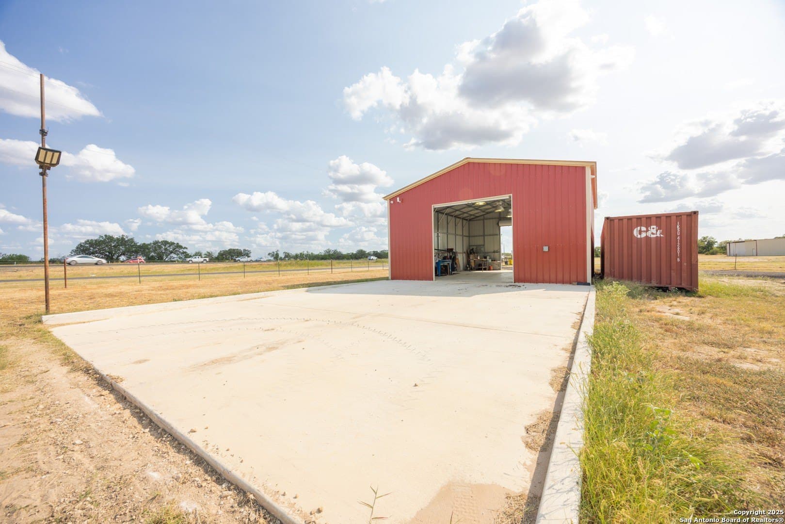 1 acres in Frio County - photo 3