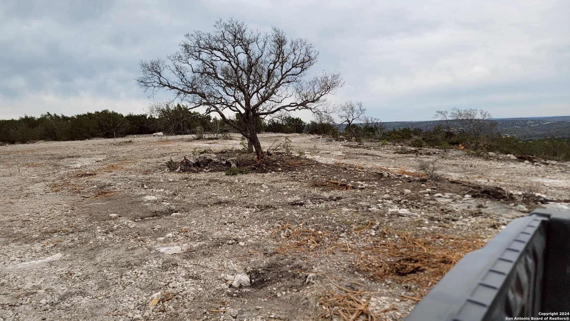 145 acres in Edwards County - photo 2