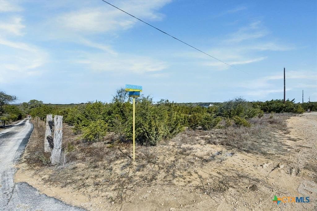 10 acres in Bexar County - photo 4