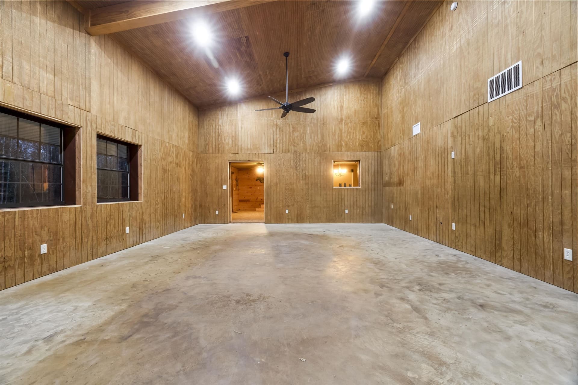 144.04 acres in Morris County - photo 17