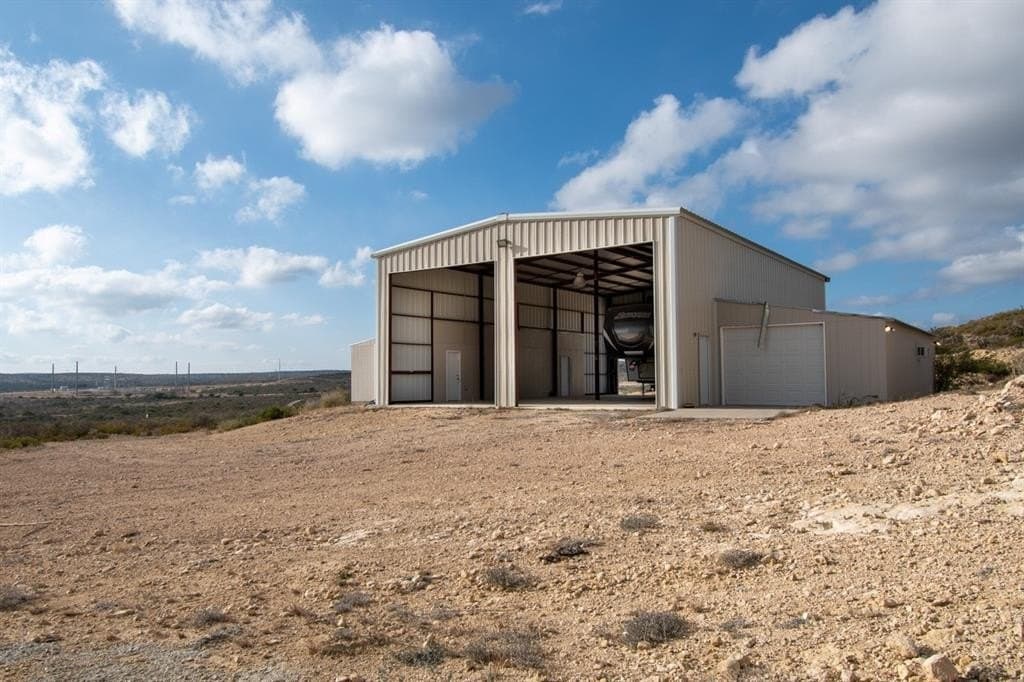 83.6 acres in Val Verde County - photo 4