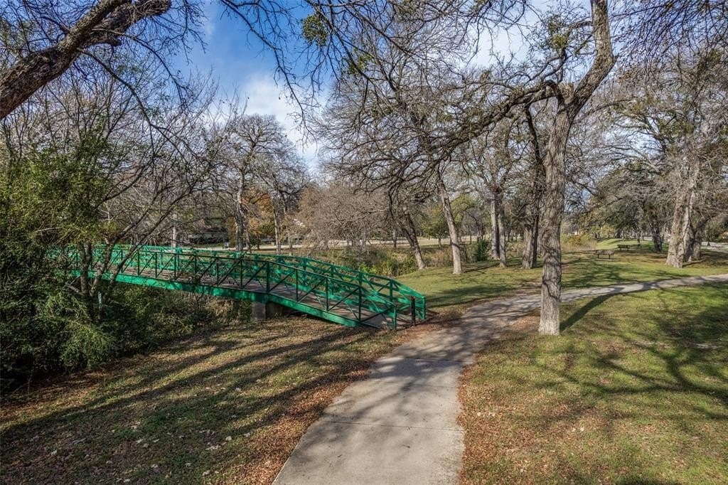 0.58 acres in Tarrant County - photo 4