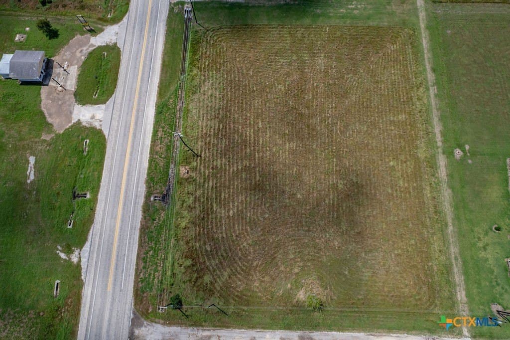 1.58 acres in Calhoun County - photo 3