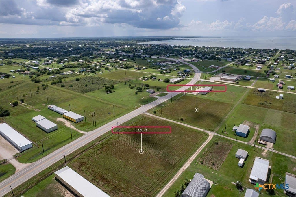 1.58 acres in Calhoun County - photo 5