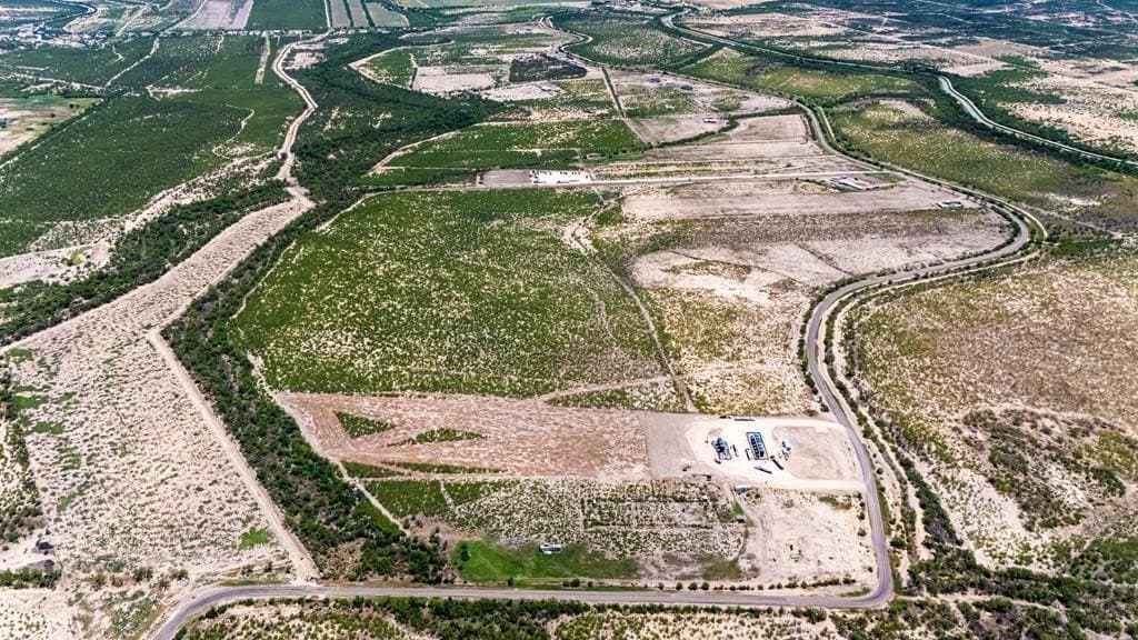 10.07 acres in Maverick County - photo 2