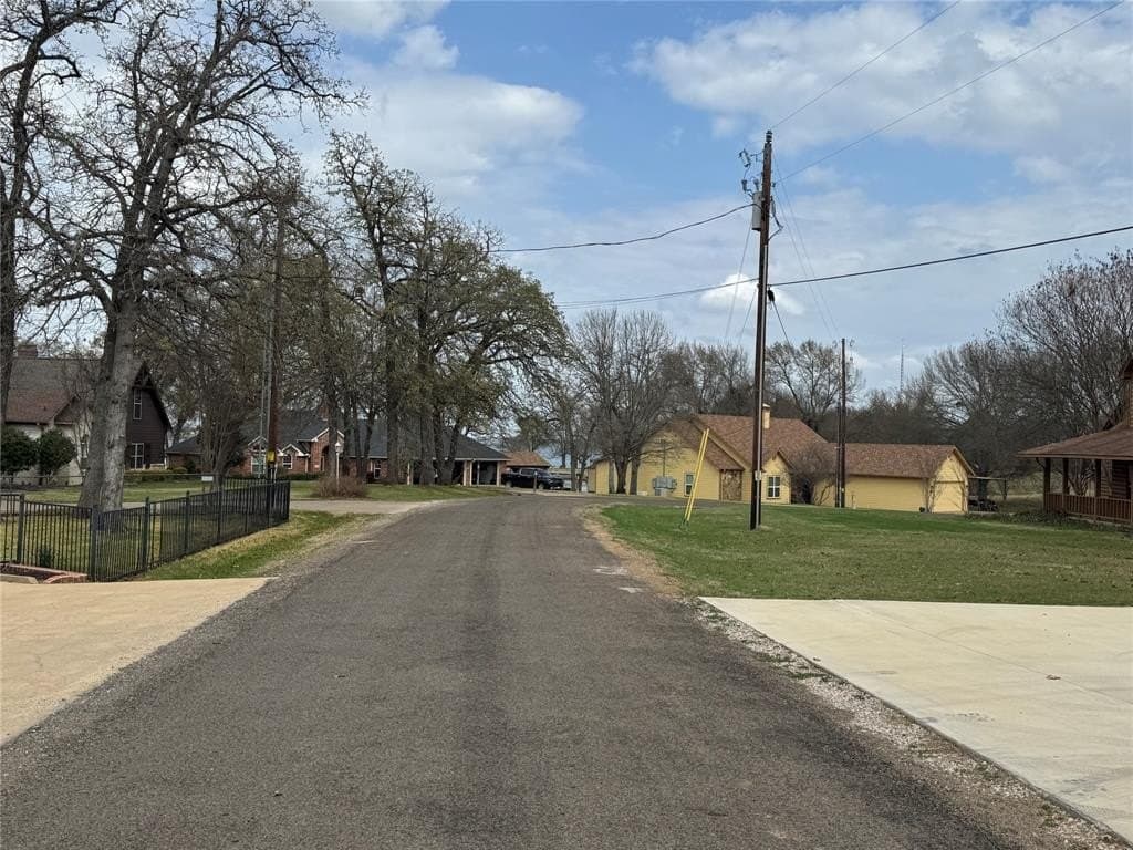 0.5 acres in Navarro County - photo 8