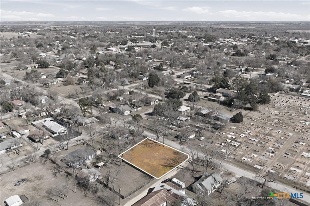 0.25 acres in Milam County - photo 3