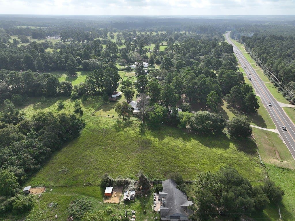 5.72 acres in Grimes County - photo 3