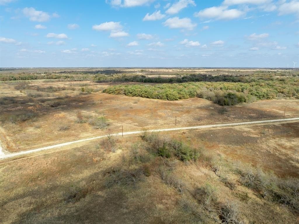 10.01 acres in Hill County - photo 3