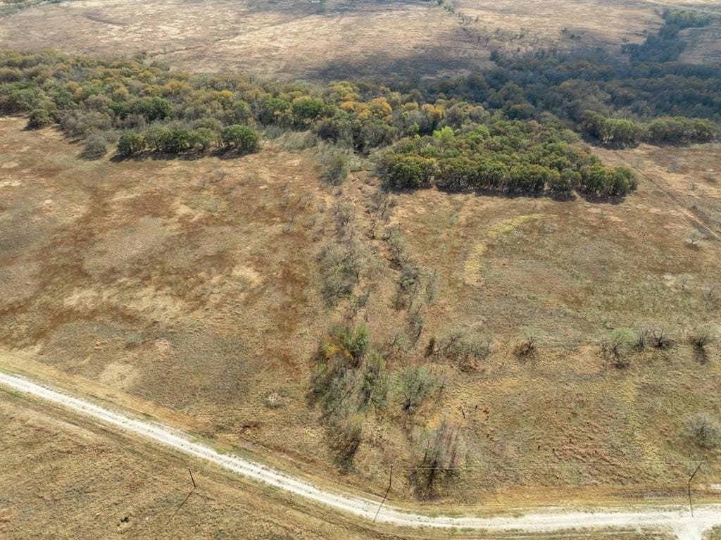 10.01 acres in Hill County - photo 2