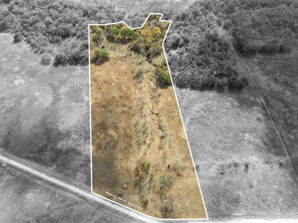 10.01 acres in Hill County - photo 18