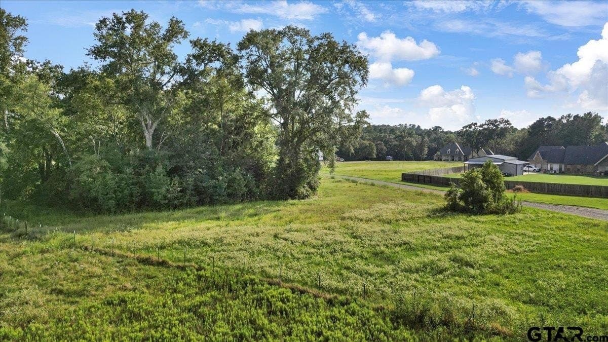 1.67 acres in Smith County - photo 4