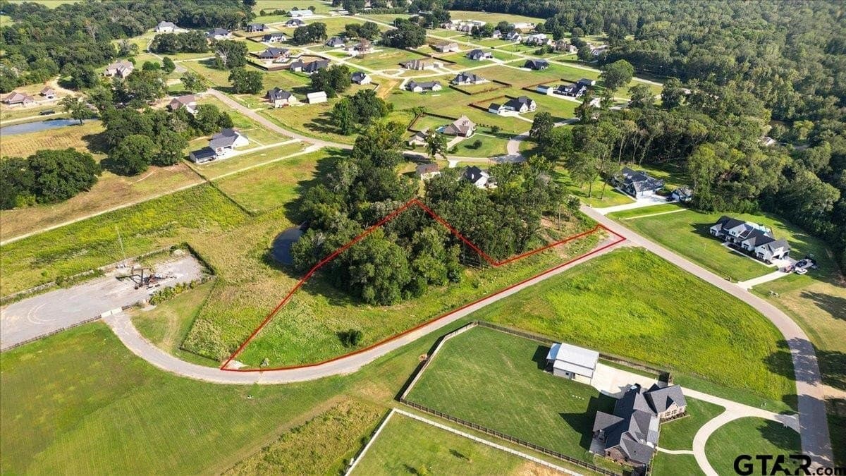 1.67 acres in Smith County - photo 11