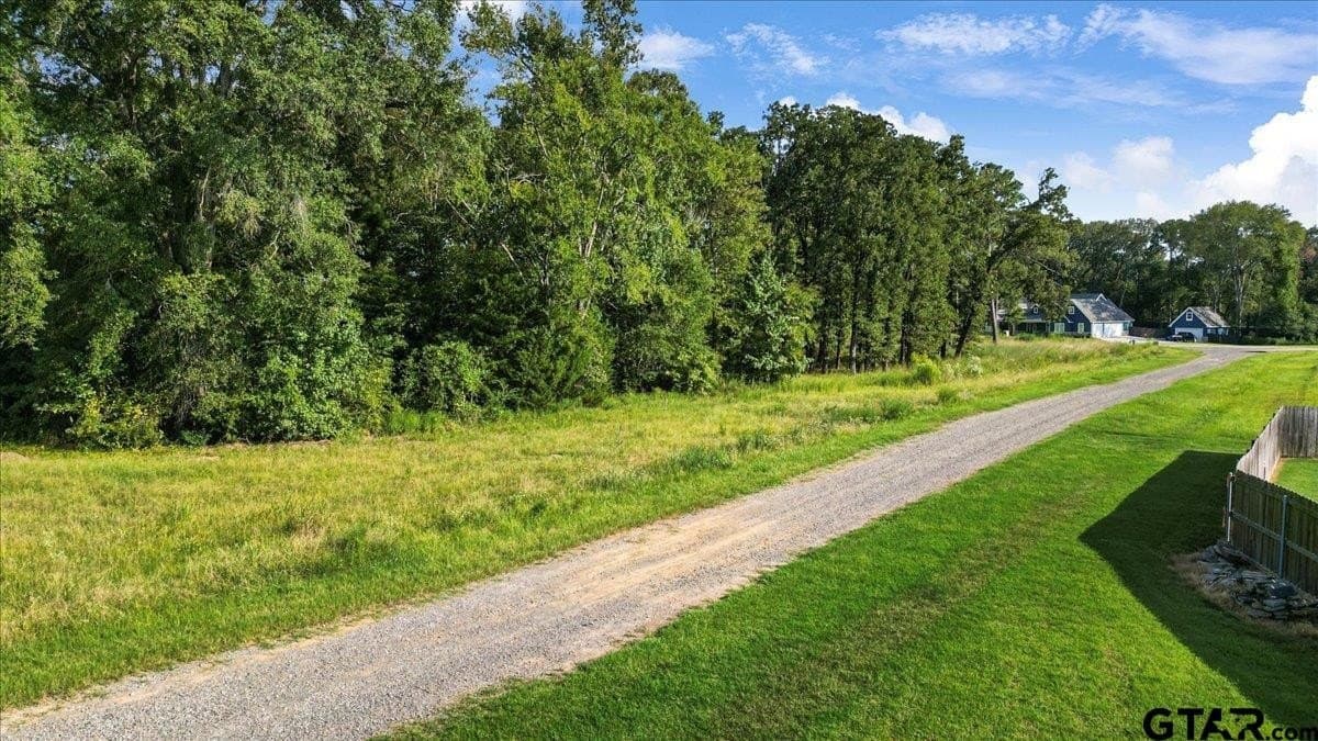 1.67 acres in Smith County - photo 8