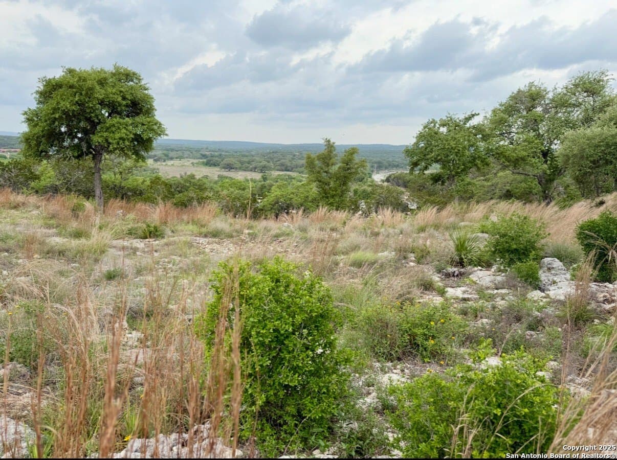 1.18 acres in Comal County - photo 5
