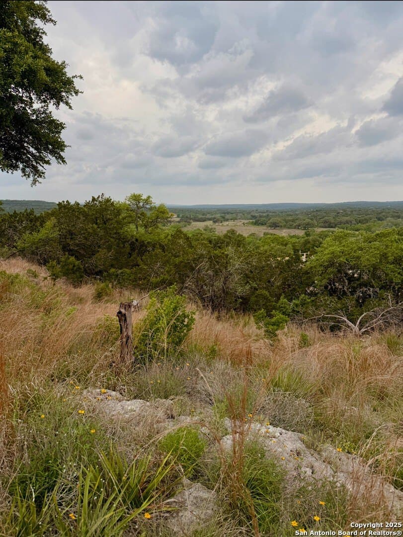 1.18 acres in Comal County - photo 9