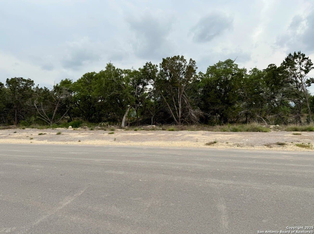 1.18 acres in Comal County - photo 15