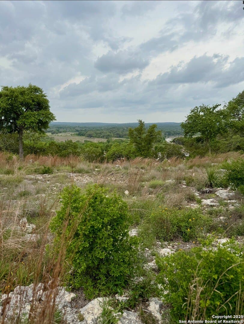 1.18 acres in Comal County - photo 4