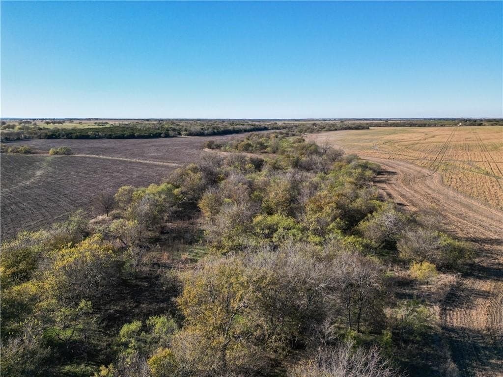 20 acres in McLennan County - photo 4