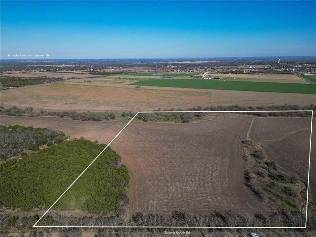 20 acres in McLennan County - photo 2