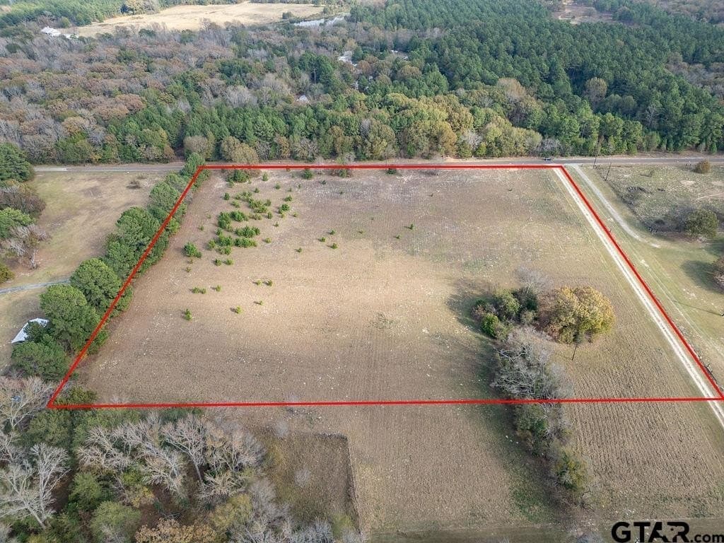 10 acres in Smith County - photo 3