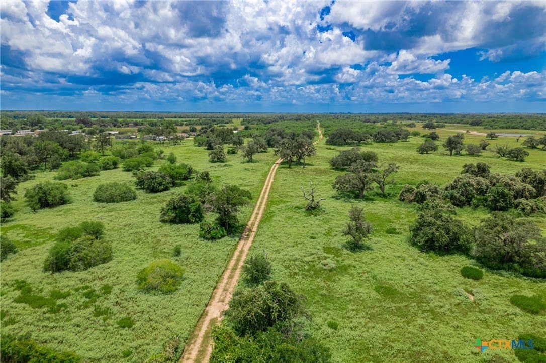 68 acres in Victoria County - photo 12