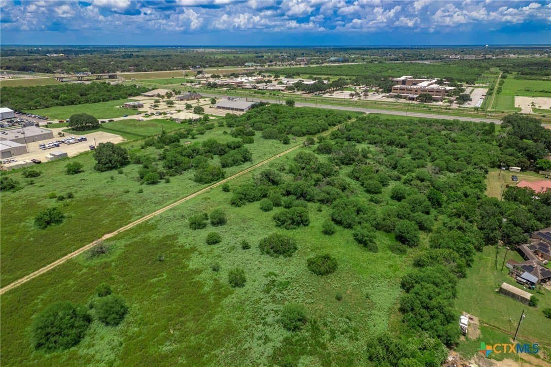 68 acres in Victoria County - photo 14