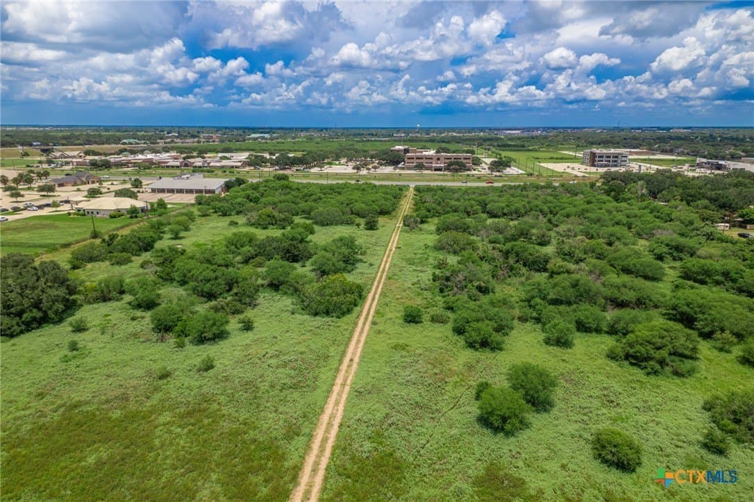 68 acres in Victoria County - photo 13