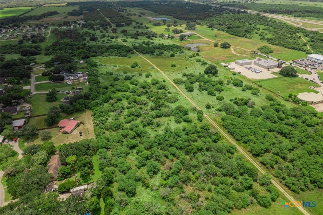 68 acres in Victoria County - photo 8