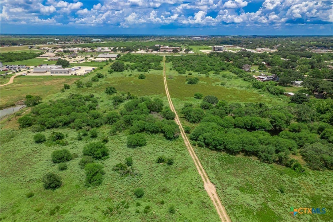 68 acres in Victoria County - photo 11